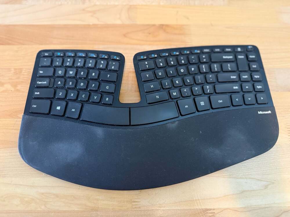 Microsoft Sculpt Ergonomic Keyboard 1559 - No Dongle